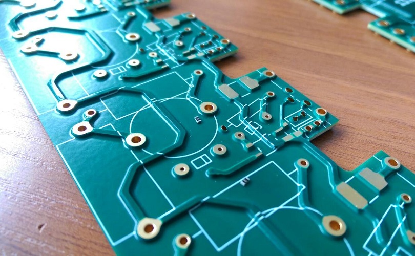 Chieu-day-lop-copper-tren-PCB